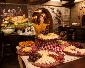 Noite Italiana com transporte - Jantar + Show + Transporte