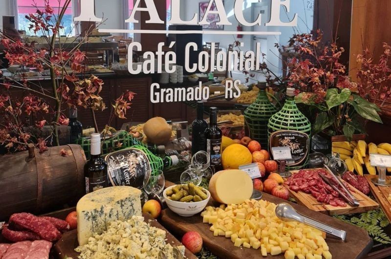 cafe colonial