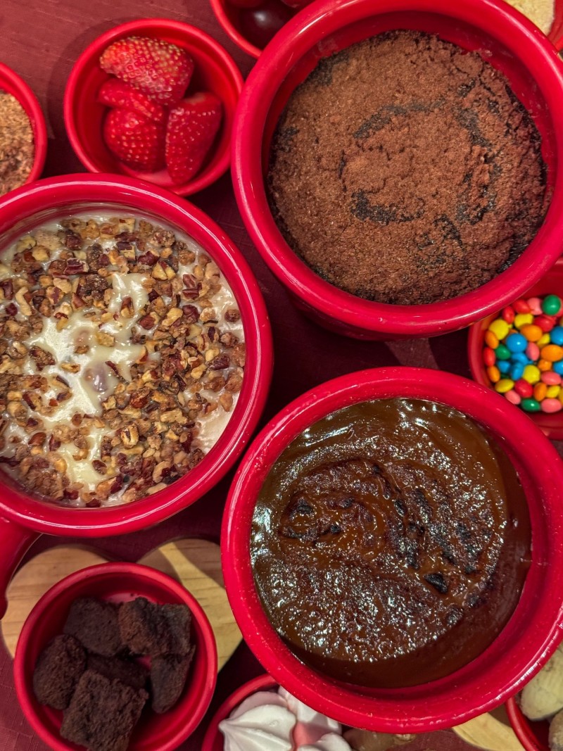 Fondue de chocolate e doce de leite uruguaio