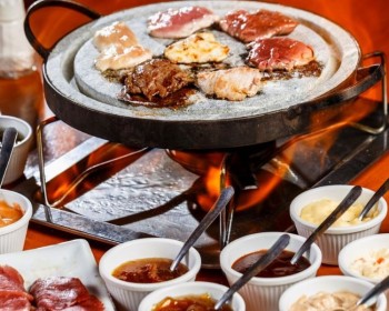 Almoço - Sequência Tradicional de fondue na pedra
